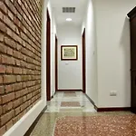 בית הארחה Maison Colosseo רומא