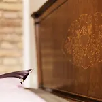 בית הארחה Maison Colosseo 4*