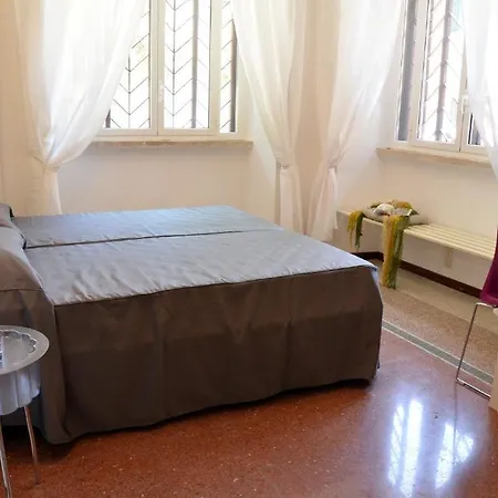 Maison Colosseo Πανσιόν