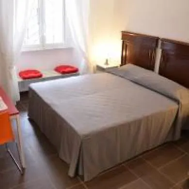Maison Colosseo 4*