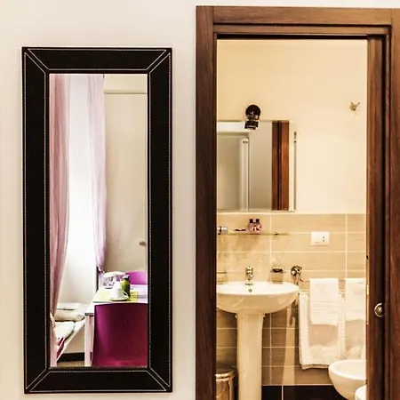 בית הארחה Maison Colosseo רומא