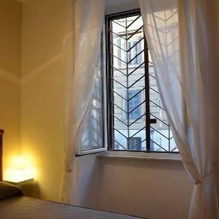 בית הארחה Maison Colosseo 4*
